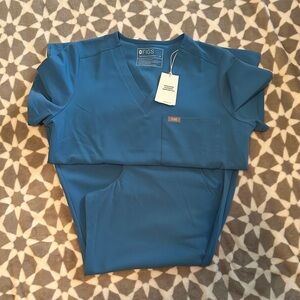 Figs Capri Blue Scrub Set